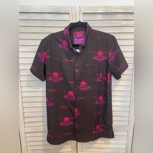 Retro Rifle Men’s Button Down Shirt Size M